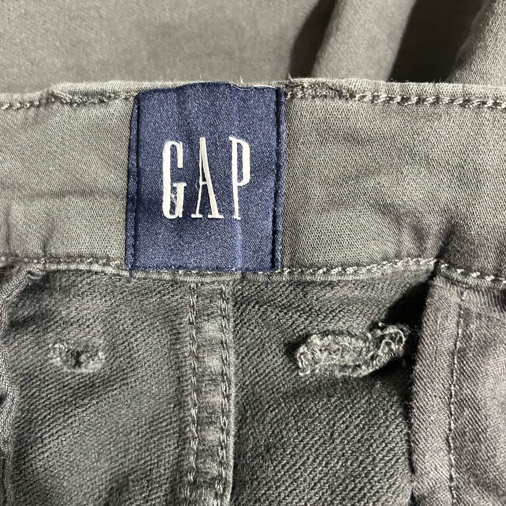 Gap Stretch Skinny Pants, Size 8, charcoal gray, 27” long - Picture 10 of 11